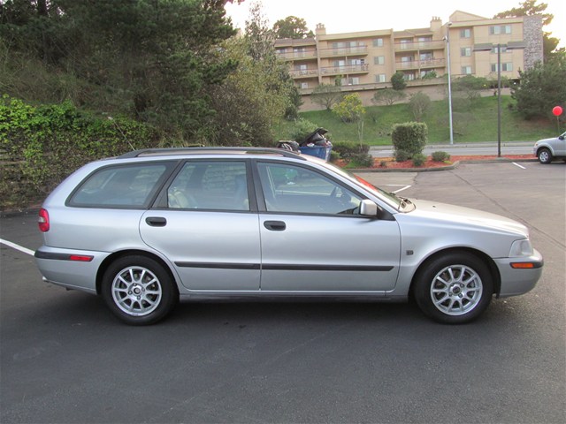 Volvo V40 2001 photo 3