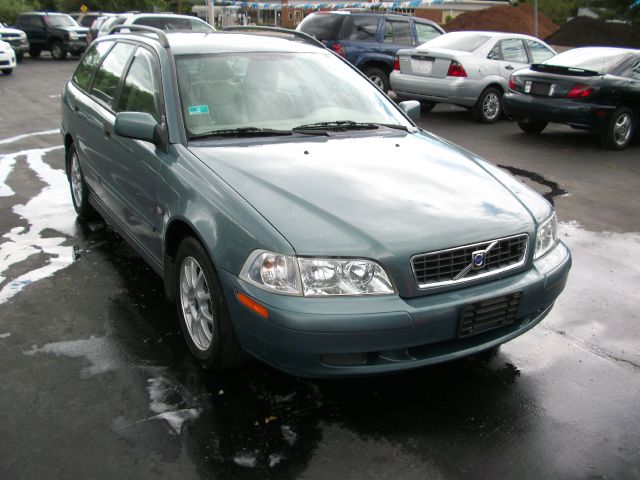 Volvo V40 2003 photo 3