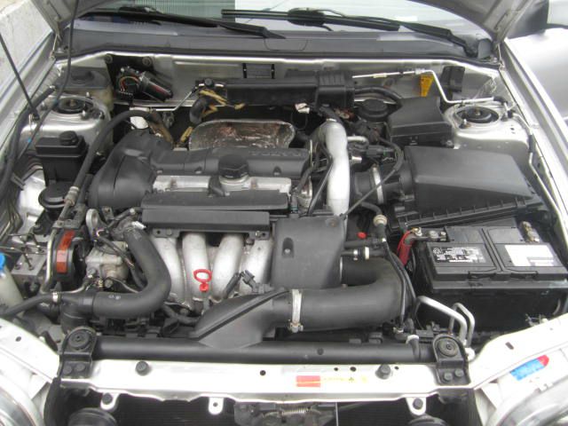 Volvo V40 2004 photo 8