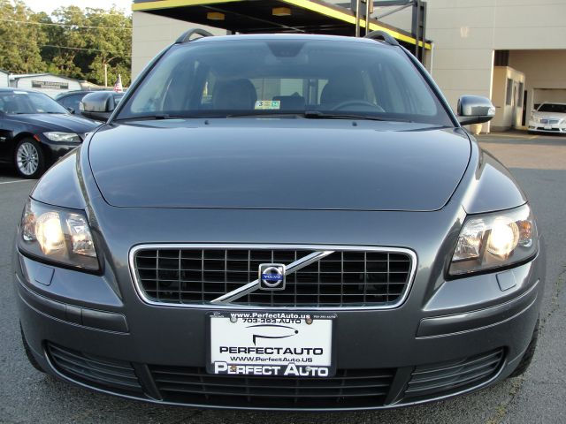 Volvo V50 2007 photo 1