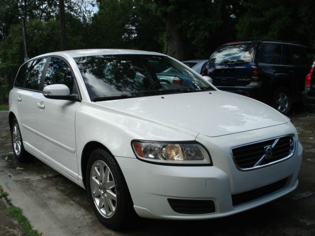 Volvo V50 2009 photo 2