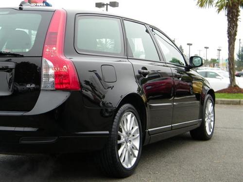 Volvo V50 2009 photo 1