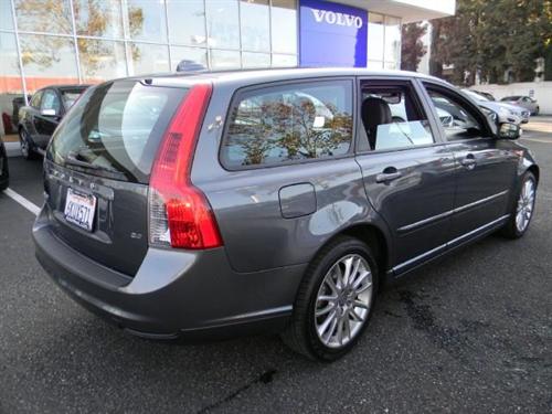 Volvo V50 2010 photo 2