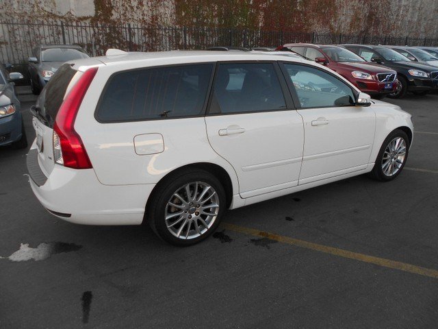 Volvo V50 2010 photo 3