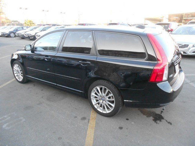 Volvo V50 2010 photo 2