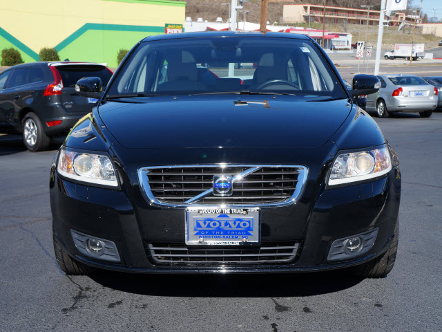 Volvo V50 2010 photo 4