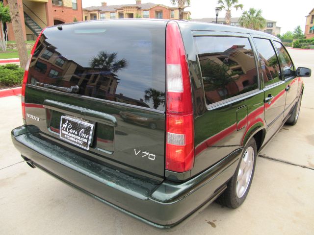 Volvo V70 1998 photo 14