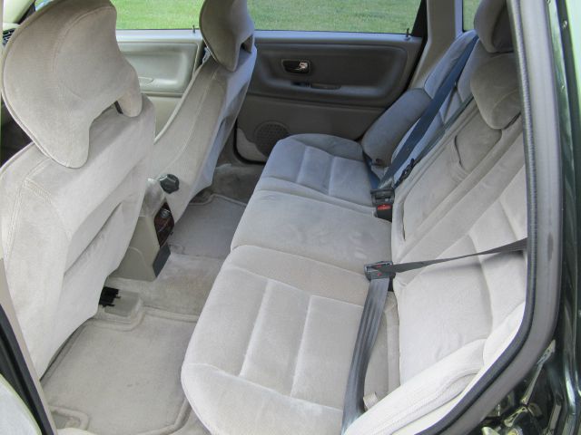 Volvo V70 1998 photo 9