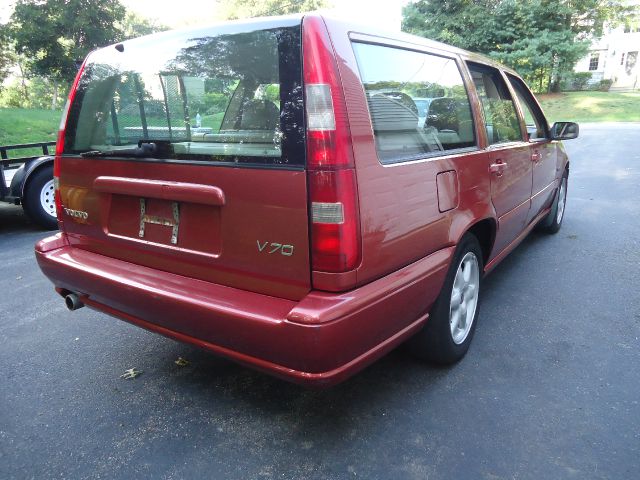 Volvo V70 1998 photo 2