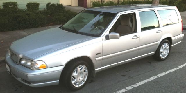 Volvo V70 1998 photo 1