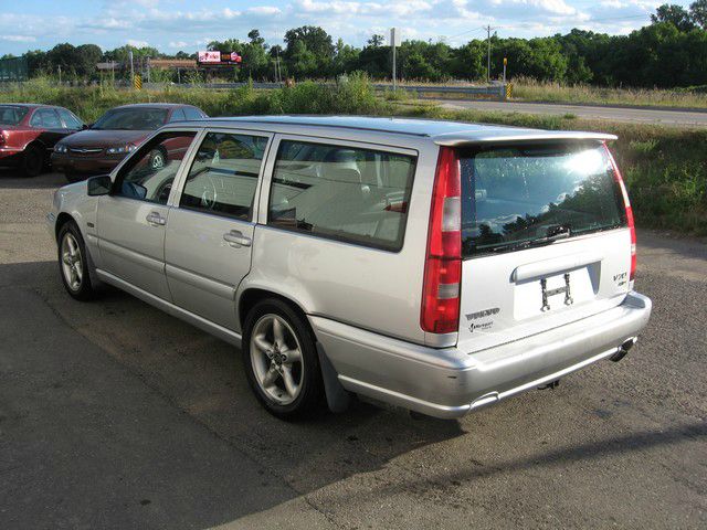 Volvo V70 1998 photo 1