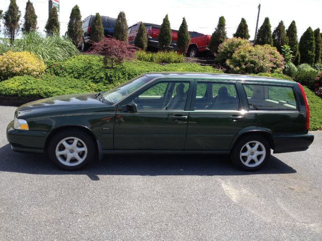 Volvo V70 1998 photo 1