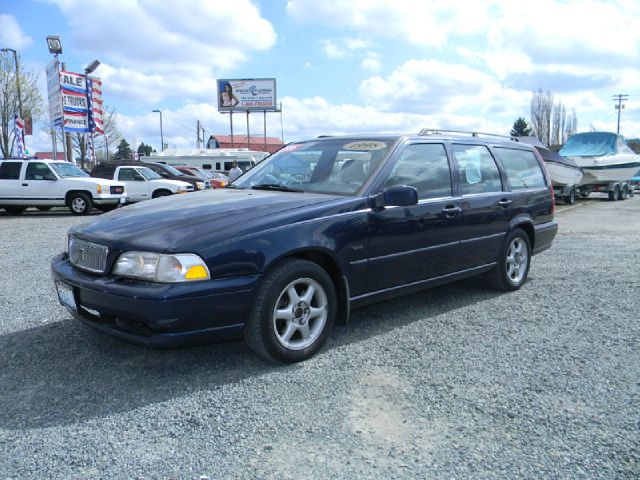 Volvo V70 1998 photo 11