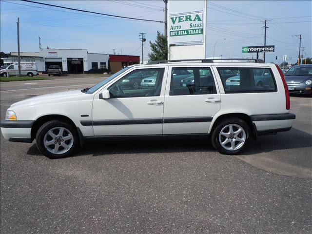 Volvo V70 1998 photo 1