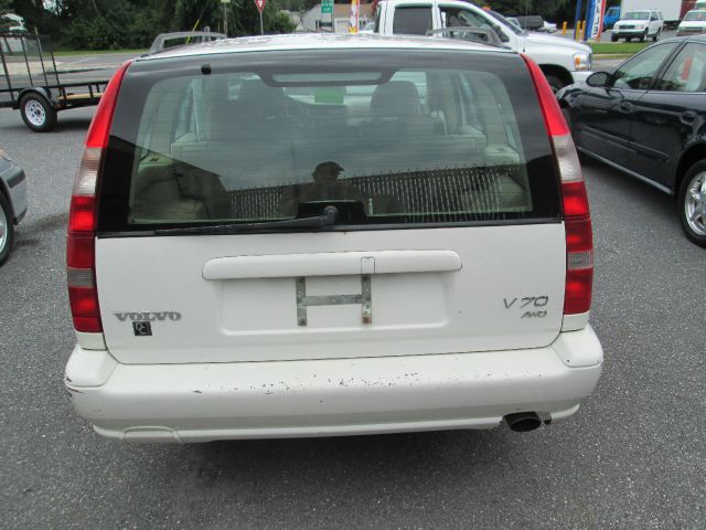 Volvo V70 1998 photo 1