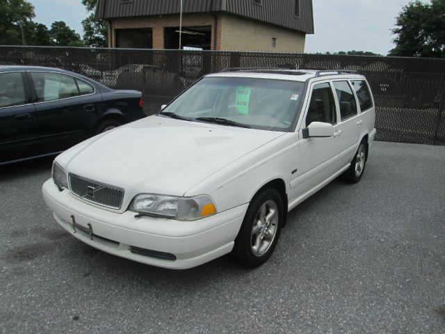 Volvo V70 1998 photo 2