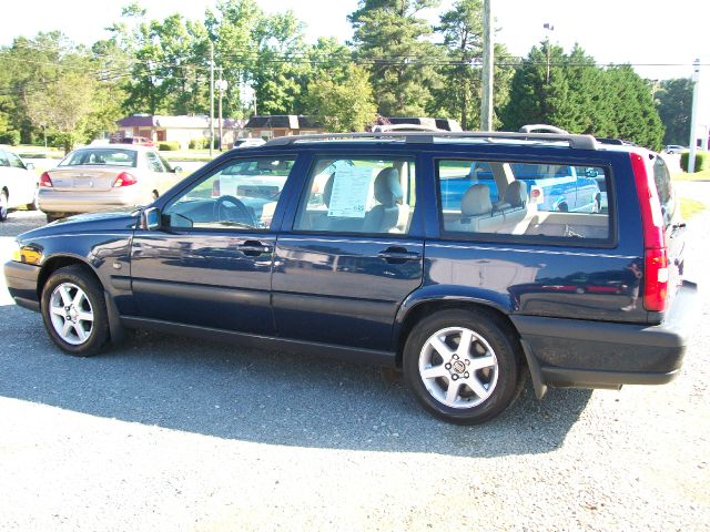 Volvo V70 1999 photo 1