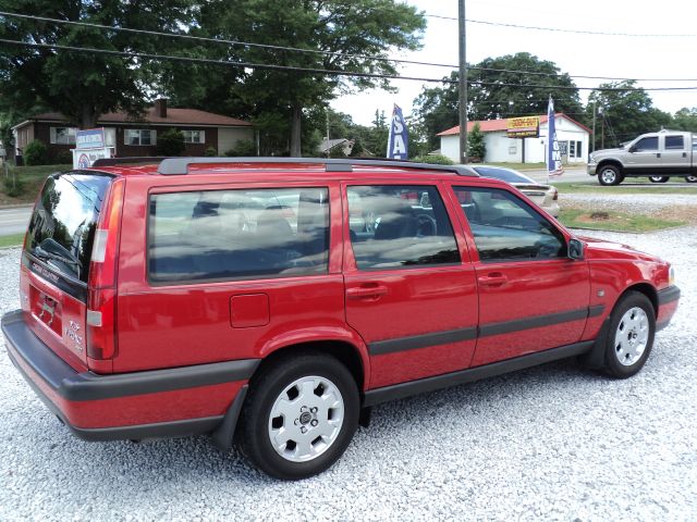 Volvo V70 2000 photo 13