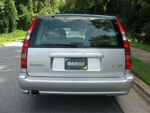 Volvo V70 2000 photo 3