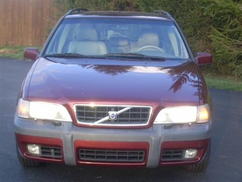 Volvo V70 2000 photo 2