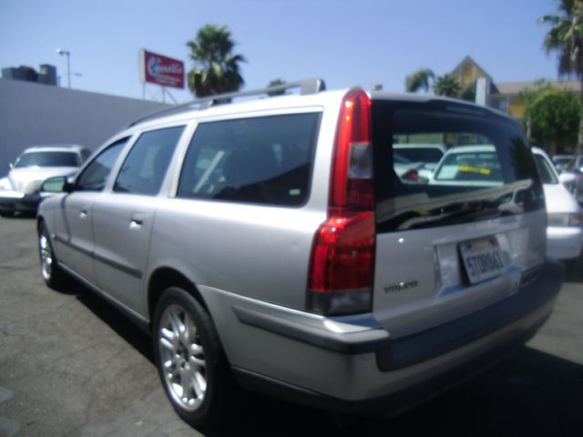 Volvo V70 2001 photo 1