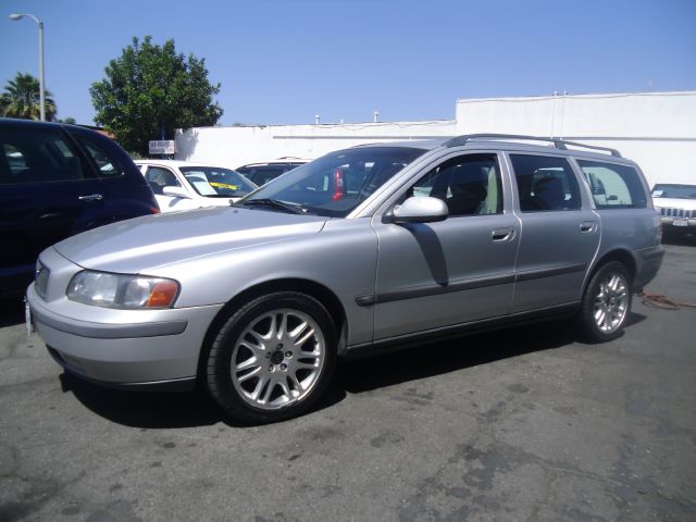 Volvo V70 2001 photo 2