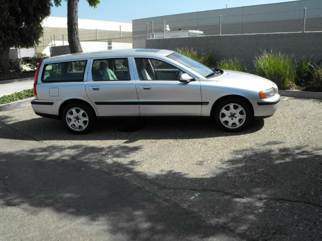 Volvo V70 2001 photo 1