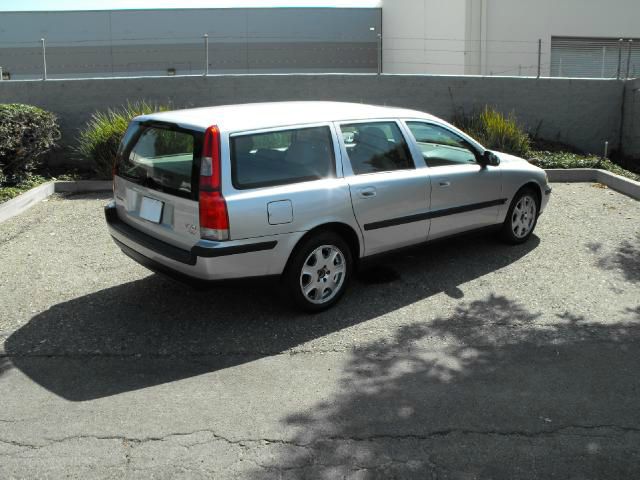 Volvo V70 2001 photo 2