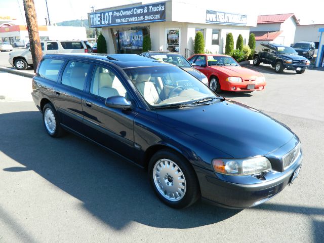 Volvo V70 2001 photo 1