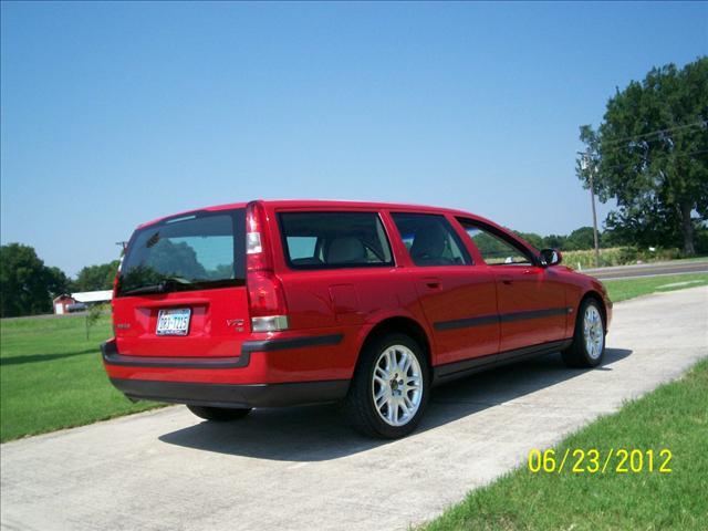 Volvo V70 2001 photo 2