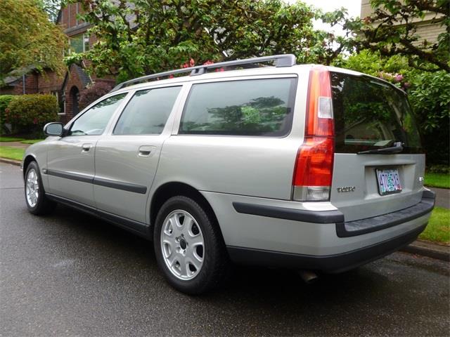 Volvo V70 2001 photo 1