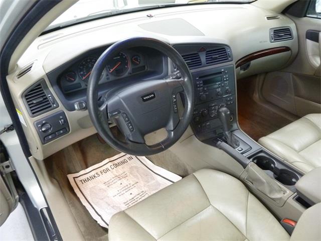 Volvo V70 2001 photo 13