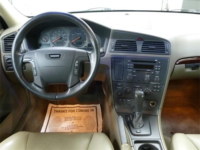 Volvo V70 2001 photo 2