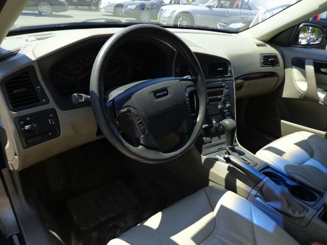 Volvo V70 2001 photo 9