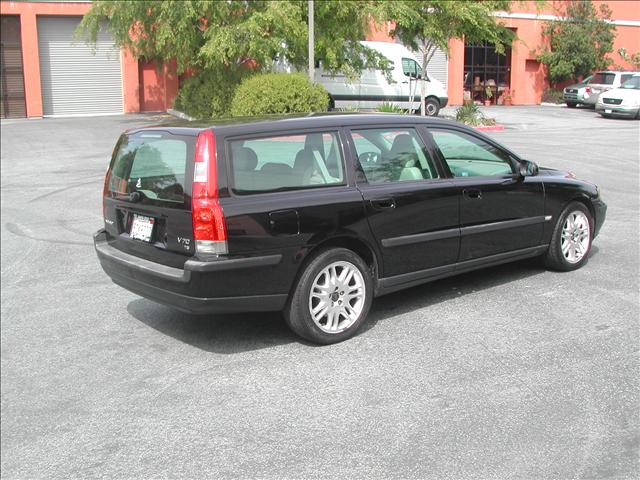 Volvo V70 2001 photo 1