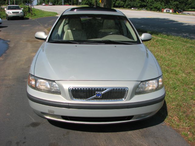 Volvo V70 2001 photo 2