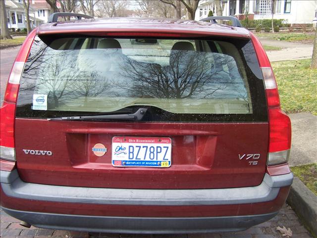 Volvo V70 2001 photo 2