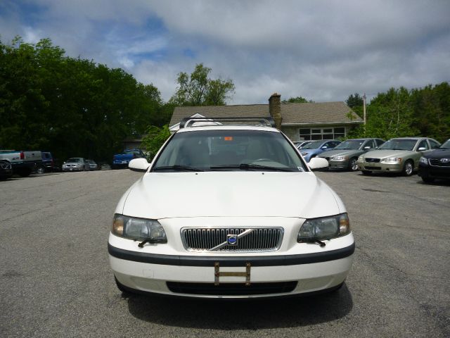 Volvo V70 2002 photo 12