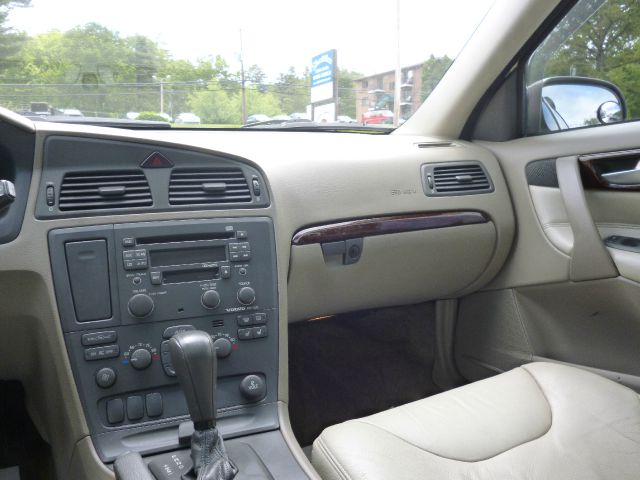 Volvo V70 2002 photo 3