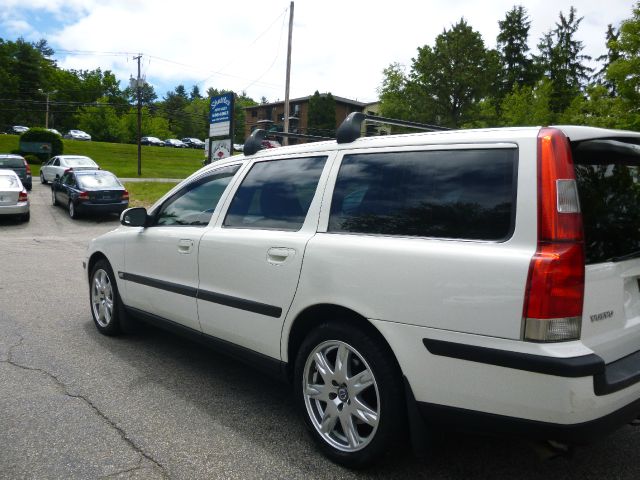 Volvo V70 2002 photo 9