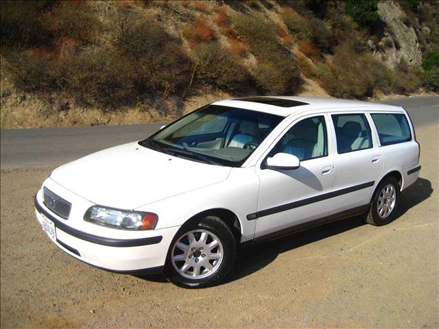 Volvo V70 2003 photo 1