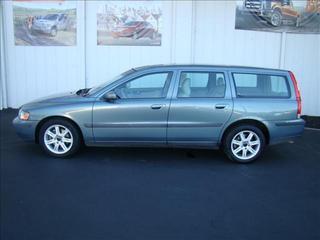 Volvo V70 2004 photo 1