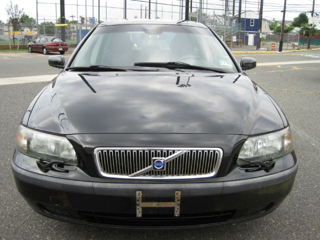 Volvo V70 2004 photo 2