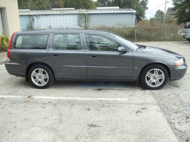 Volvo V70 2006 photo 2