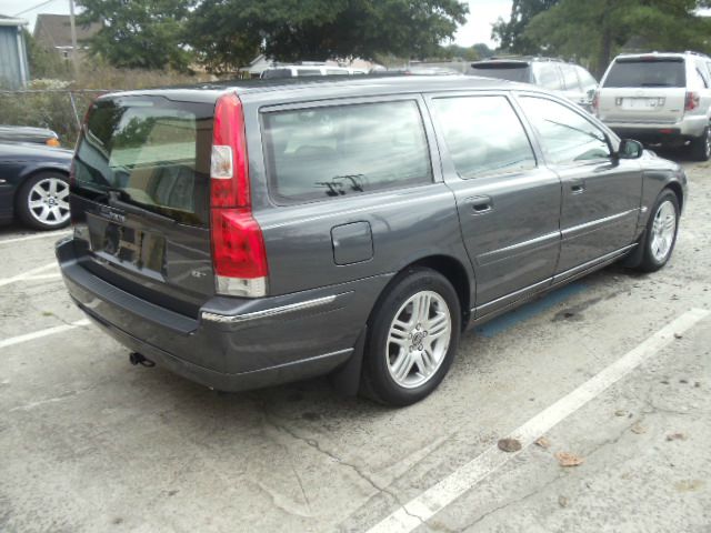 Volvo V70 2006 photo 3