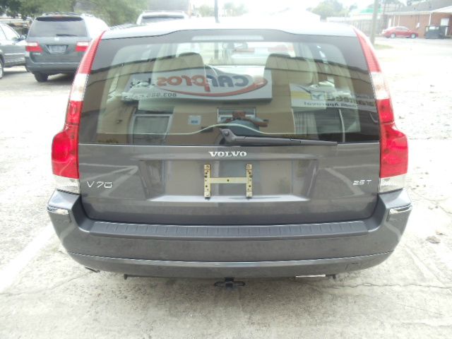 Volvo V70 2006 photo 4