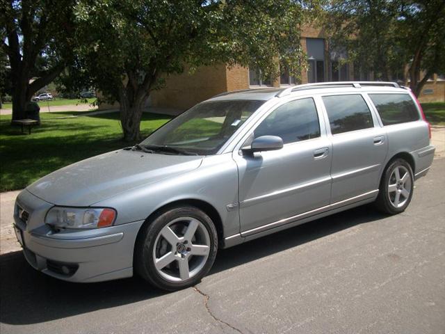 Volvo V70 2006 photo 1