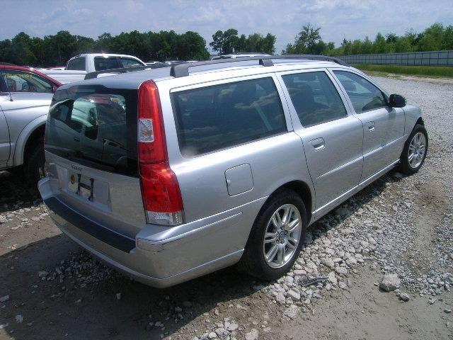 Volvo V70 2007 photo 2