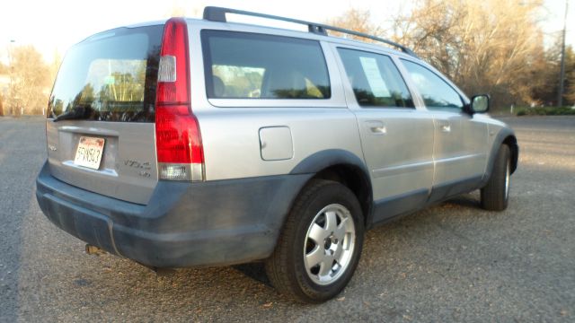 Volvo V70 XC 2001 photo 3