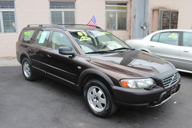 Volvo V70 XC 2001 photo 2